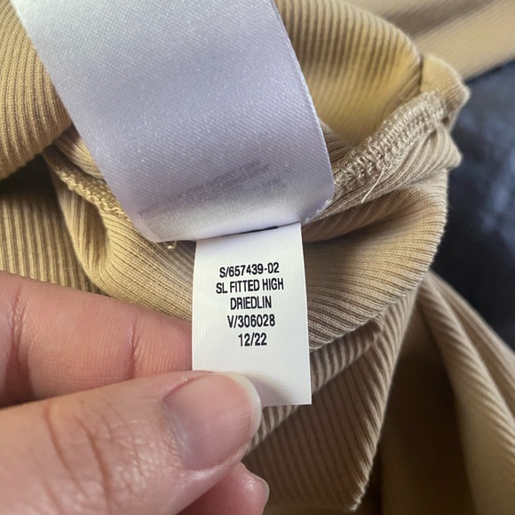 NWT Old Navy Fitted High-Neck Rib-Knit Maxi Dress Women 4X Tan Beige MSRP $44.99 - Picture 6 of 9